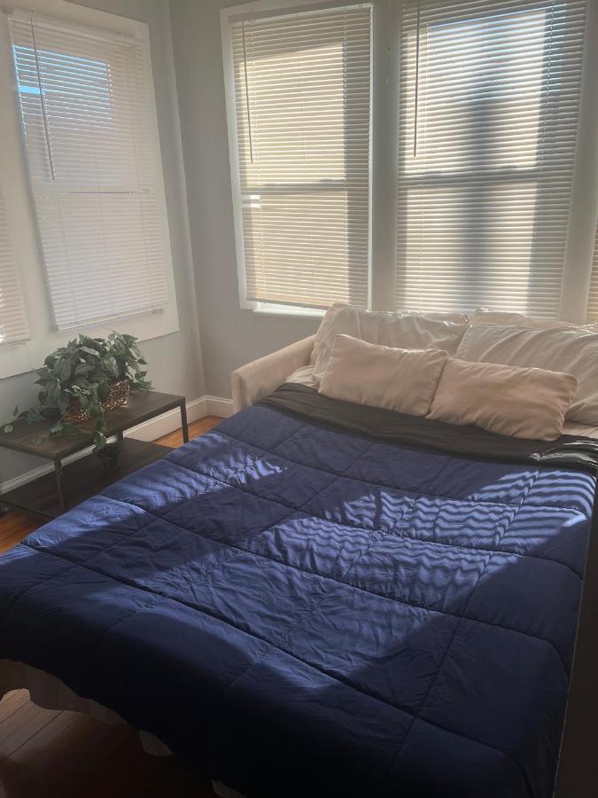 Three Bed One Bath Apt 25 Mins To Nyc Belleville 외부 사진